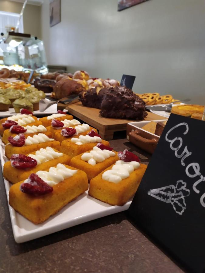 California Pastry Hotel Cervia Bagian luar foto