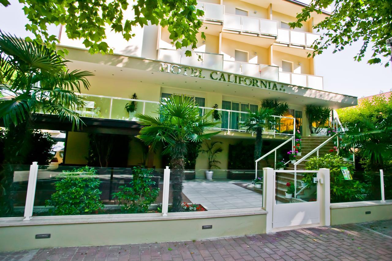 California Pastry Hotel Cervia Bagian luar foto